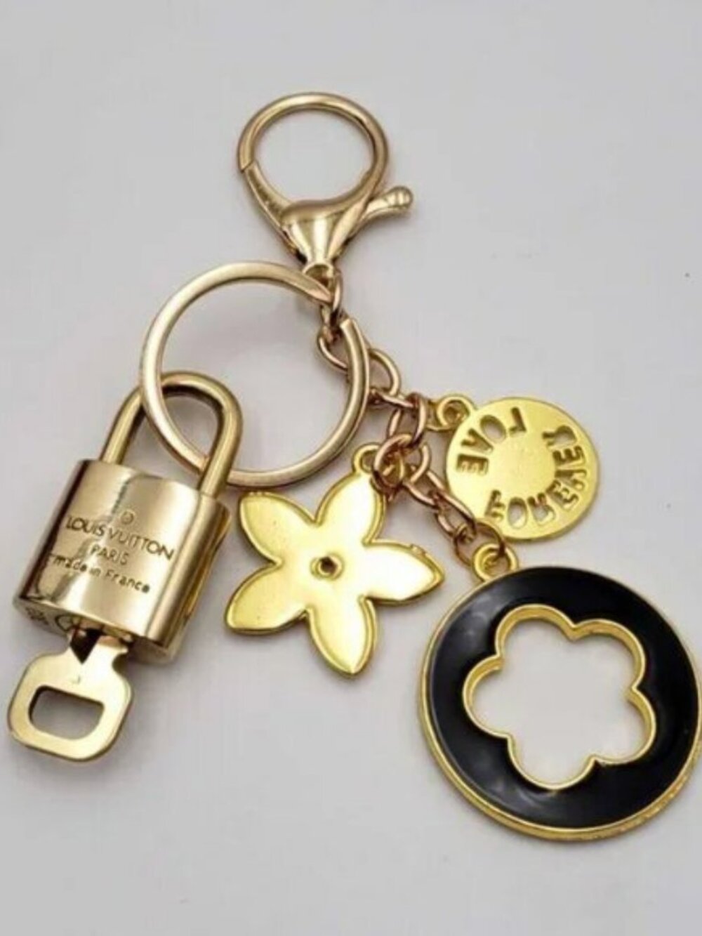LV Authentic Gold Padlock 🔒 Key Set w/ Unbranded Flower Keychain Charm - Picture 3 of 8